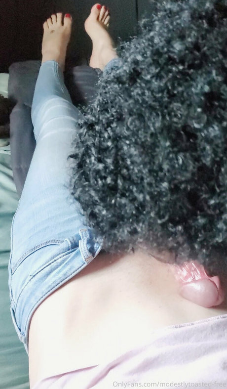 modestlytoasted free onlyfans pic