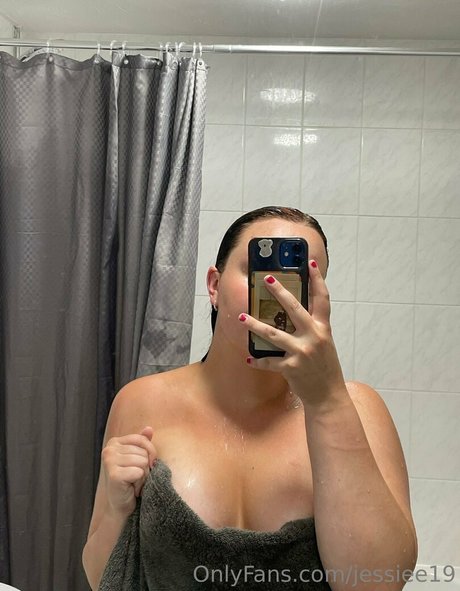 jessiee19 porn onlyfans leaks