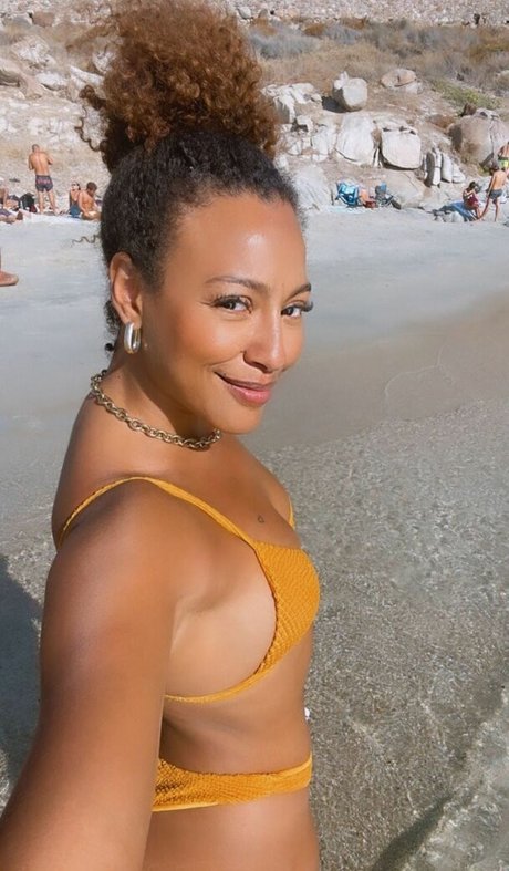 Sheron Menezes only fans pics