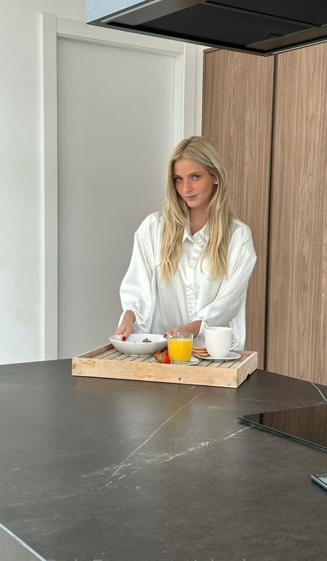 ainabarcons onlyfans topless