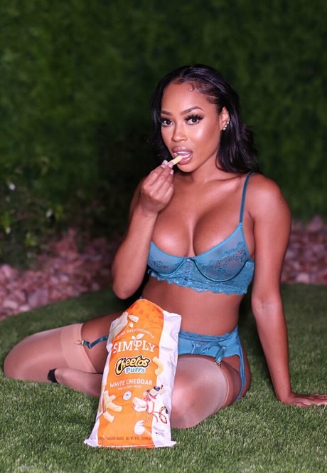 ninadoesitall nude on onlyfans