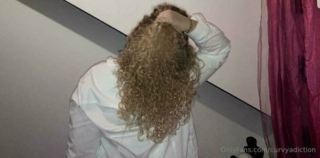 curvyadiction onlyfans model images