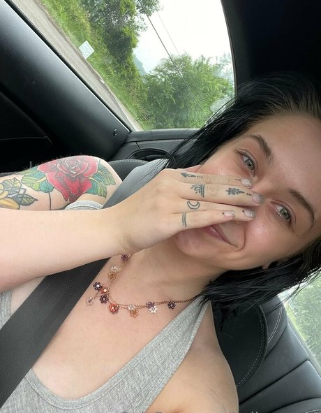 bellecurves onlyfans leaked.