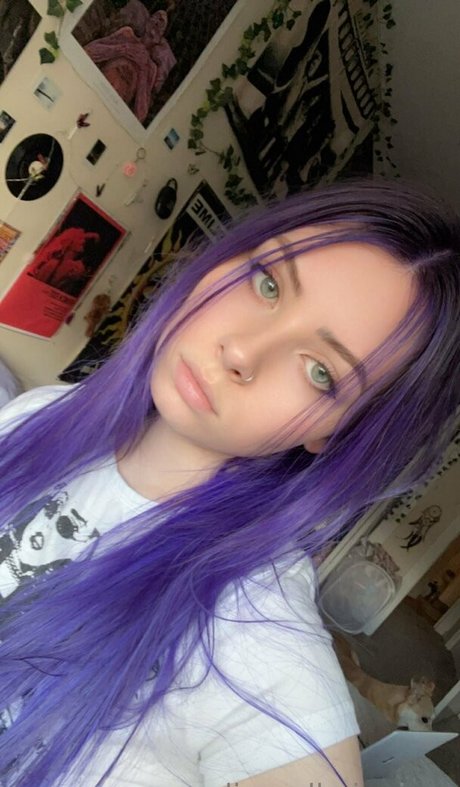 alignedbyjuniper onlyfans model photo