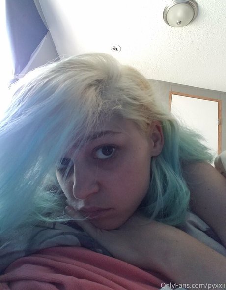 pyxxii onlyfans model photo
