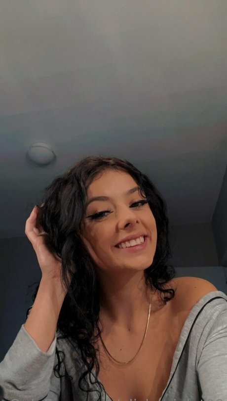 alishaviolet99 strip onlyfans