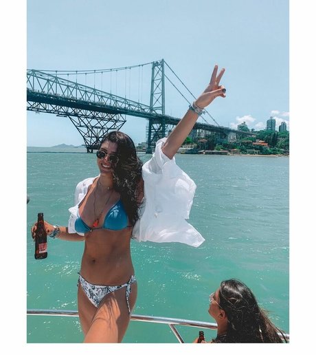 Rosamaria Montibeller topless onlyfans