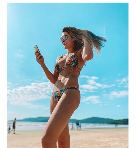 Rosamaria Montibeller on onlyfans