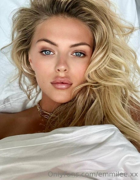 emmilee xx onlyfans leaked nude