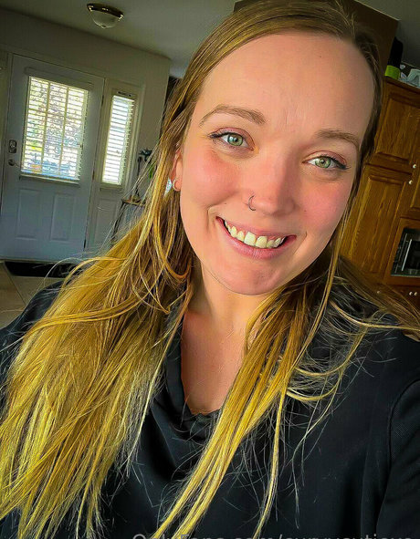 curvycutiexo only fans sex