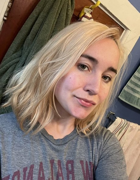 Erin Postsoffice naked only fans