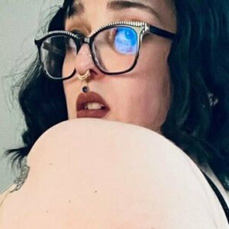 mommyglutton Profile pic