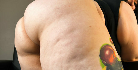 mommyglutton only fans sex