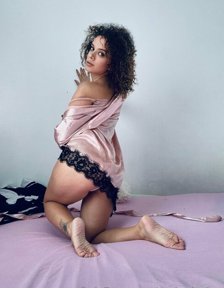 melanianew onlyfans strip