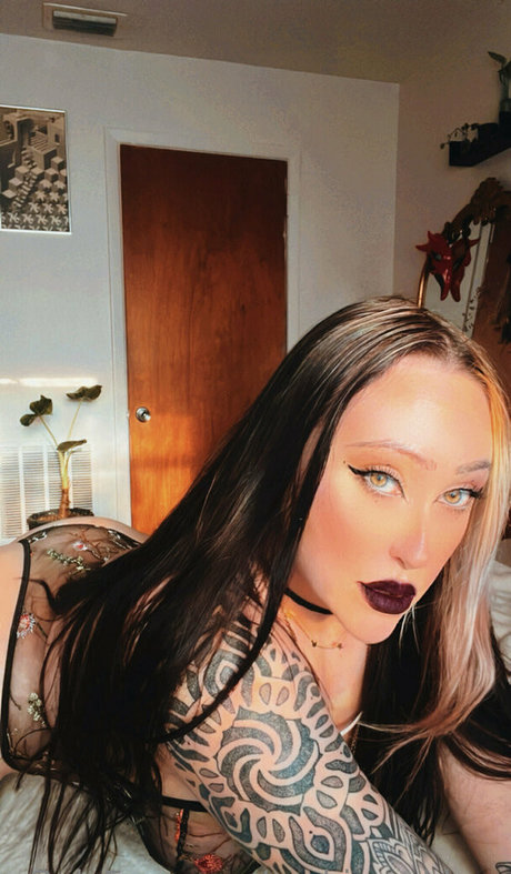 orphicgoddess onlyfans creator
