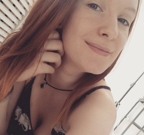 petite brunette onlyfans exclusive photo