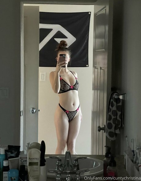 cuntychristinaafree onlyfans naked