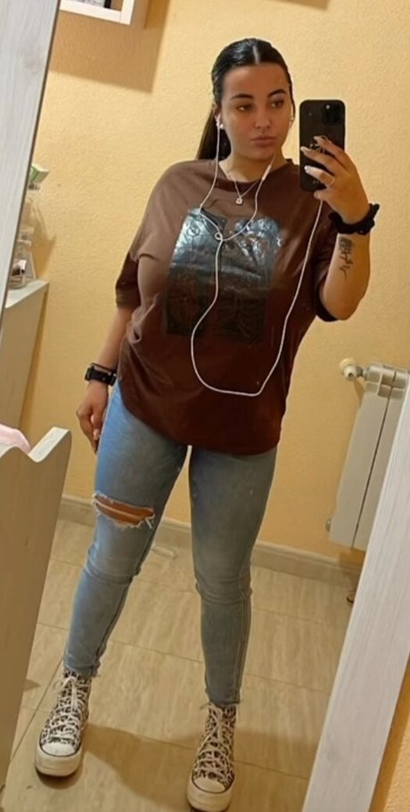 Anneris18 only fans.