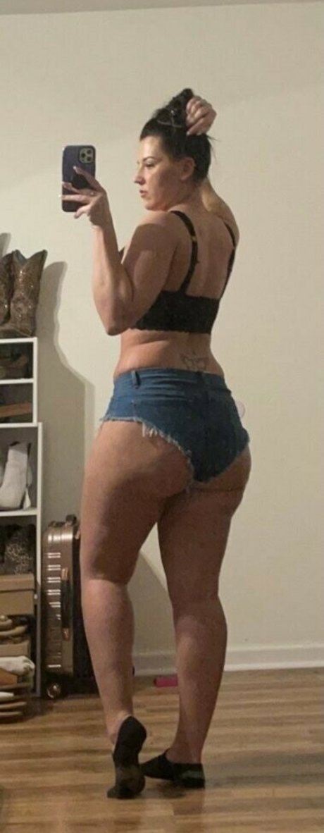 hotwife brookeblaze onlyfans leaked dirtyship