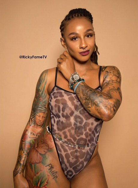 ItsJustRocky onlyfans porn nude