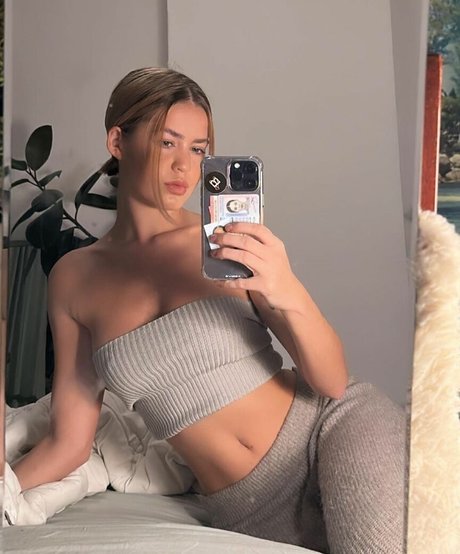 Indymendee_ naked only fans