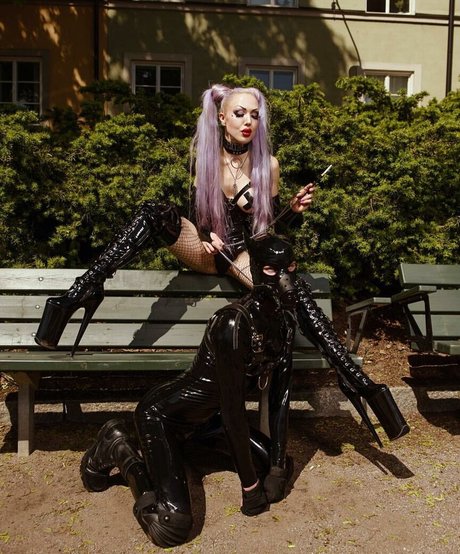 My Little Vronie onlyfans leaks.