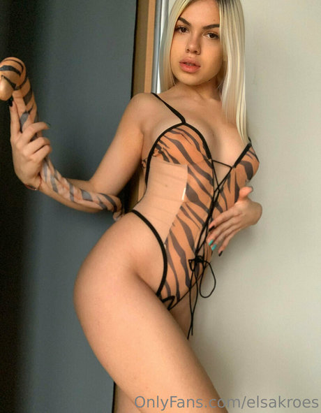elsakroes onlyfans xxx