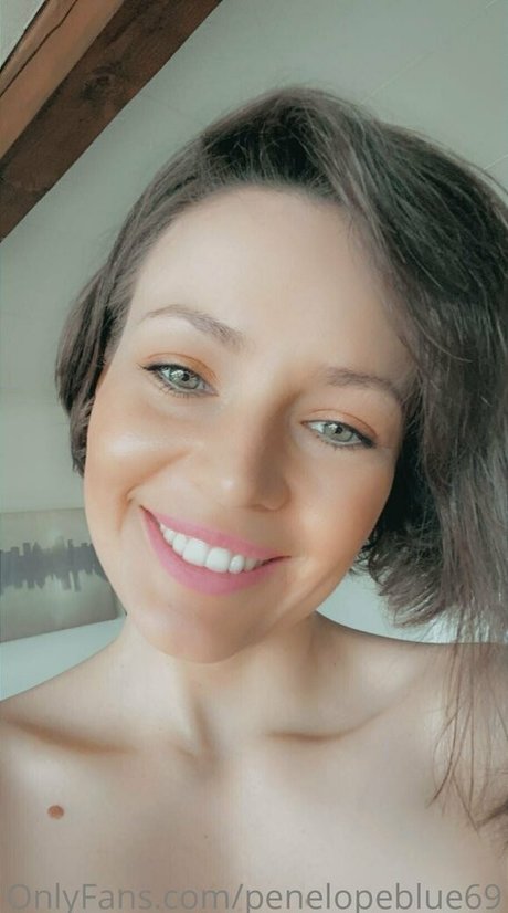 penelopeblue69 onlyfans nude photos