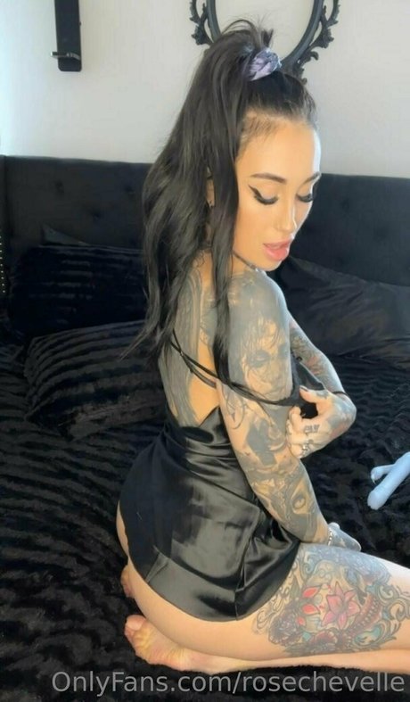 rosechevelle tits onlyfans