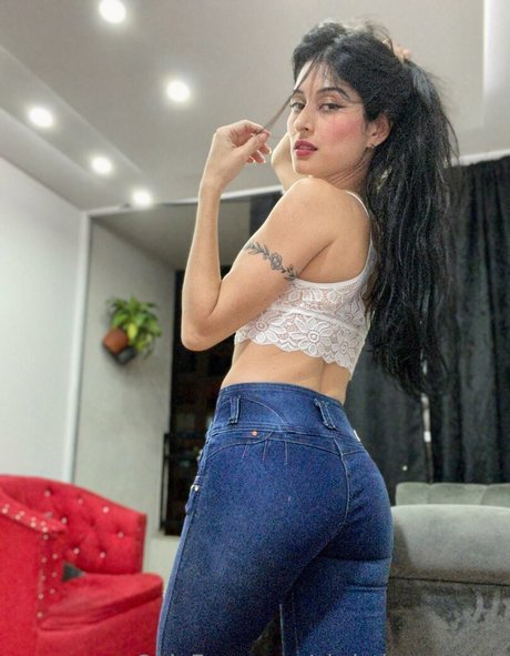 christinecaprice Profile pic