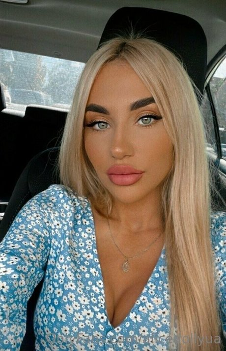 alicedollyua onlyfans model images