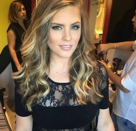 Sara Hopkins onlyfans porno