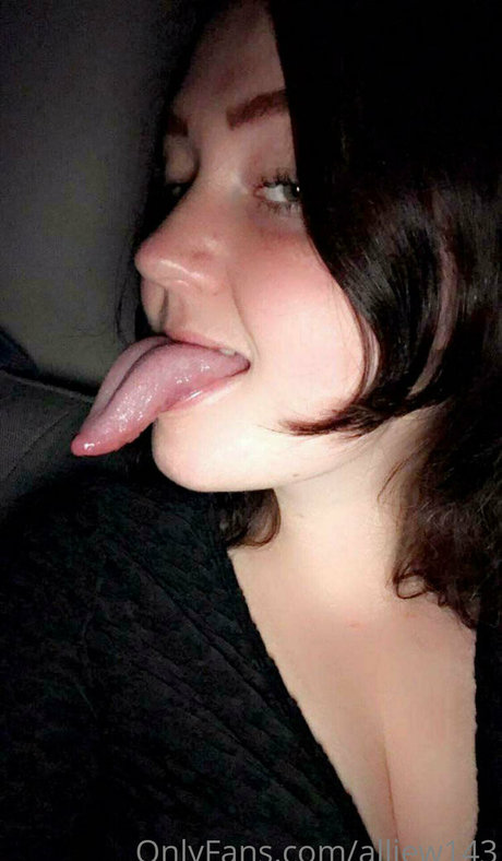 toxicallietongue onlyfans naked