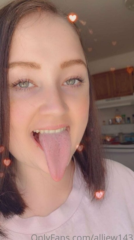 toxicallietongue Profile pic