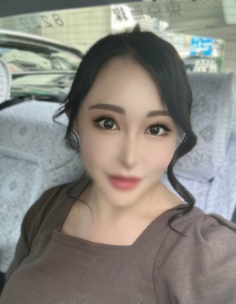 minamitherapist onlyfans model