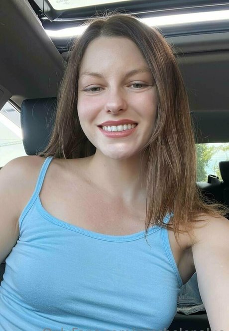 misshelenalue only fans nude leaks