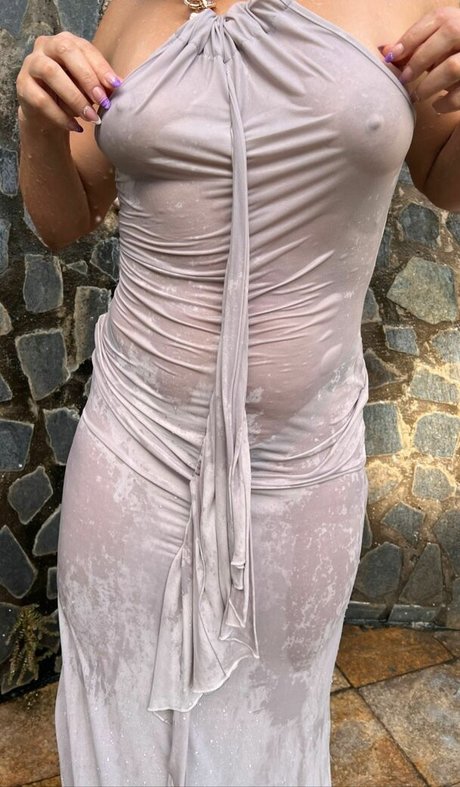 Lorena Ruiva onlyfans sexy