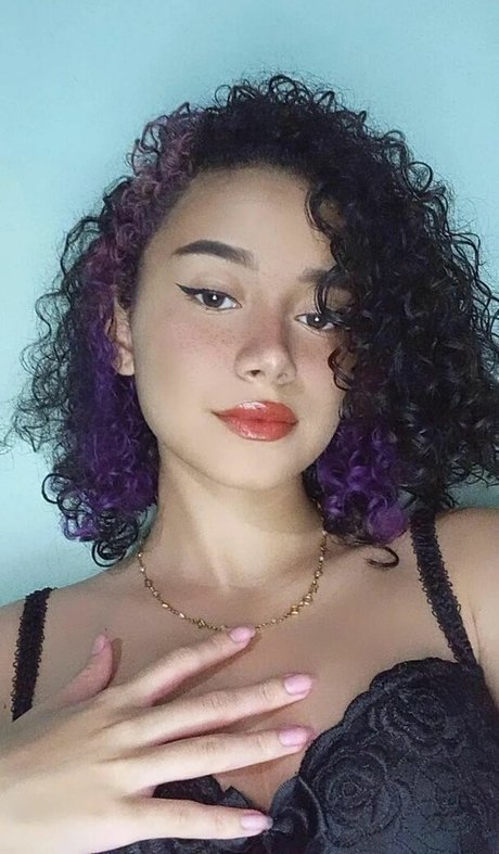 Sah Santtos_ only fans