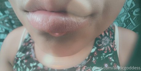 arcticgoddess onlyfans naked