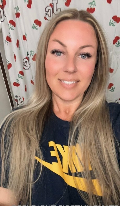 firstmilfmate onlyfans leaked nude