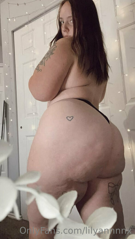lilyannnnx onlyfans porn leaked