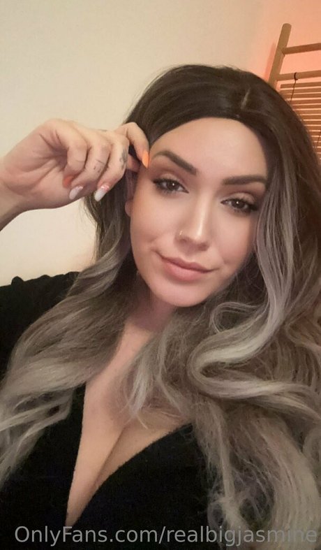 realbigjasmine onlyfans images