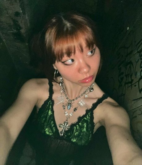 Olivia Sun is on onlyfans