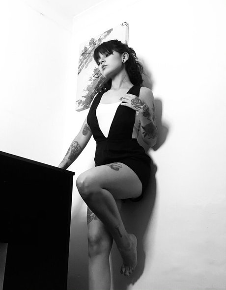 blvckchxrry nude only fans