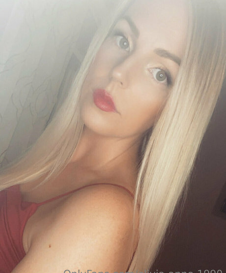 Olivia Anne 1990 onlyfans leaka