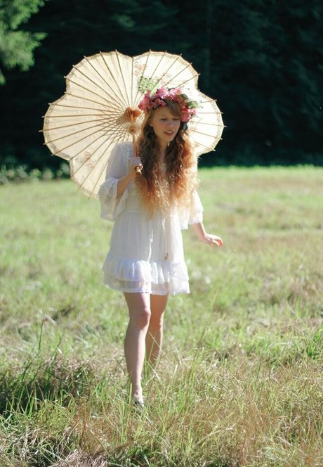 Dolly Little nude porn onlyfans