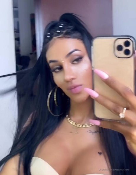 Laura Saenz porn onlyfans