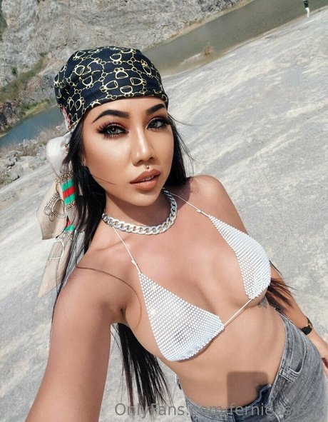 fernieasianx onlyfans naked porn