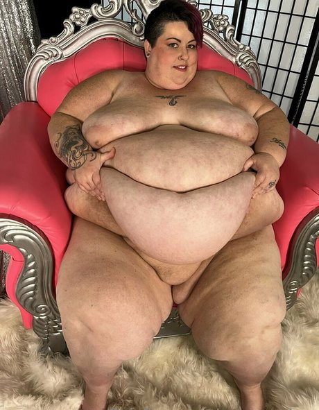 reenayestarr only fans naked