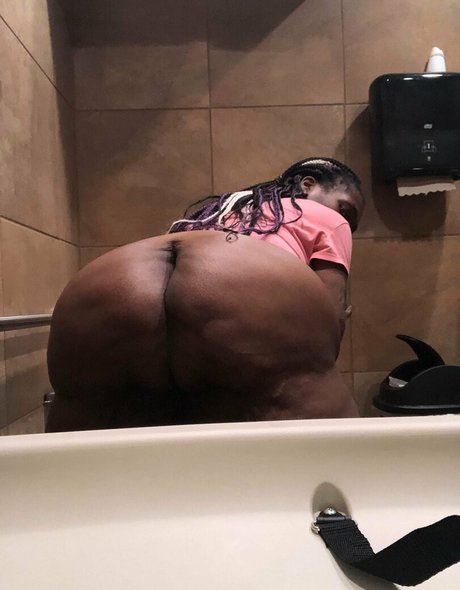 cheekiifemme leaked only fans nudes